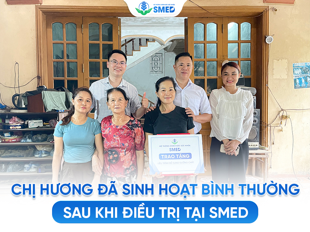 Bác sĩ SMED đến thăm cô Hương sau khi đã thoát khỏi căn bệnh thoát vị đĩa đệm